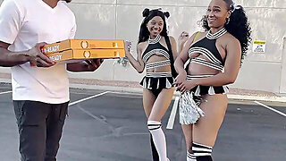 Cheerleader, Grote Zwarte Lul, Zwart, Drieën