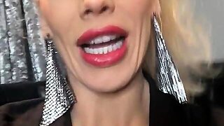 Стриптиз, Дразнит, Смазливые, Крупным Планом