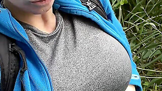 Paljastelu, Britti, Julkinen, Karvanen