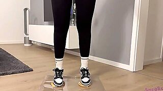 Sneaker-Girl Mia Moon - Burger Crush With Sneakers