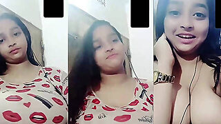 Big Boob Girl Shows Her Tits On A Video Call Sex