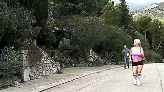 Robin And Blondie In Steamy Sports Action, Her Shaven Pussy Devoured, Then Pounded Hard