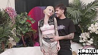 Streetwalker Sasha Beart Takes It All With A Sloppy Blowjob And Rimming
