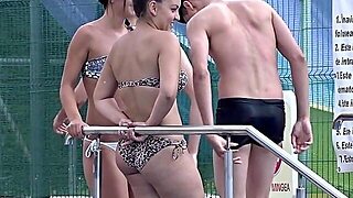 Sexy Bikini Hot Babes Wet Cameltoe