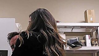 Univormu, Toimisto, Julkinen, Todellisuus