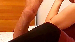 着衣女と全裸男, 口の中で兼, フィート, 妻