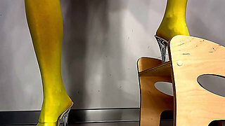 I Pee In Glasses In Yellow Stockings