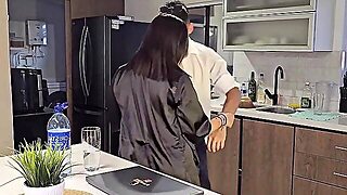 Zvezana, Dominacija, Rogonosec, Mačeha