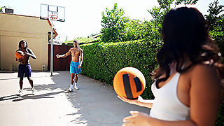 Sweet Latina Diamond Banks Gets Rough Sex Outdoors