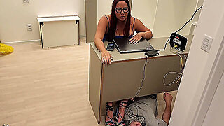 Nerd Computer Technician Worships Kiffa’s Feet Under The Table