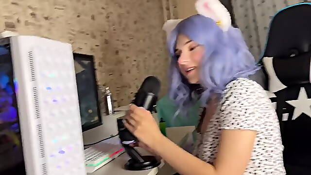 Молоденькая С Синими Волосами Устроила Мне Asmr И Дала В Попку