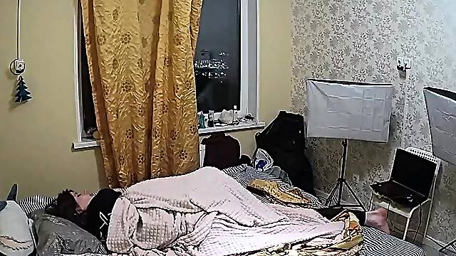Amateur Chubby Brunette Milf On Real Homemade