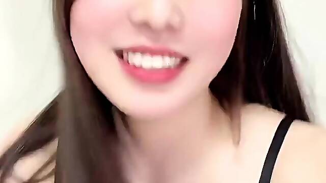 土日のみ 綺麗なお姉さんの自撮り Jav Jvip