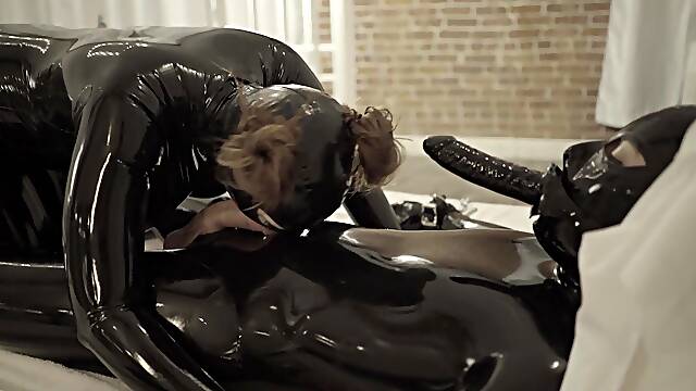 Busty Brunette Toys Her Pussy On Cam