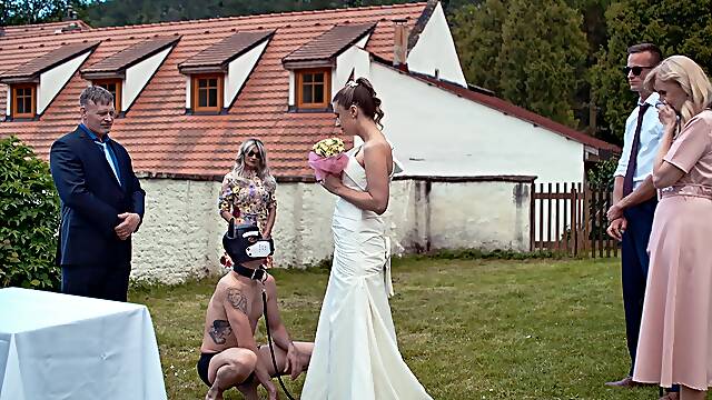 A Hot Bride Is Getting Fucked By Her Husband In Public