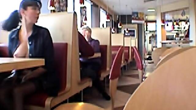 Razkazovanje Jošk V Javnosti, Voajer, V Javnosti, Lepe