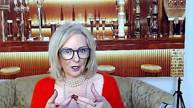 Big Boob Brunette Masturbates On Webcam