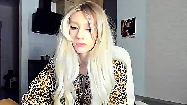 Chubby Blonde Brianna Solo Masturbation