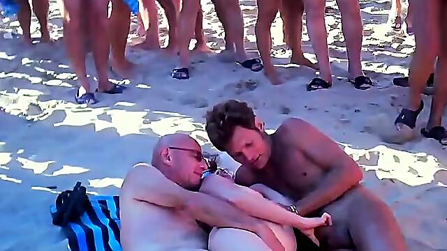 Amateur Women Fuck Guy In Amateur Group Sex Porn