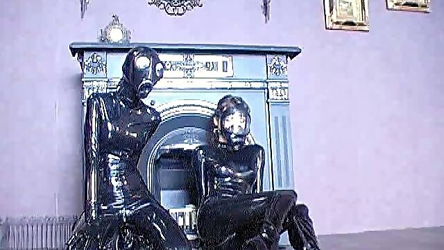 Amateur Brunette Lesbians On Cam