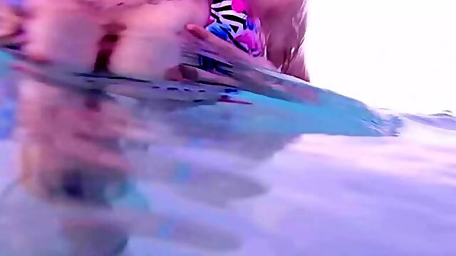 Blonde With Natural Big Boobs Loves Putting A Toy In Her