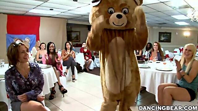 Irresistible Femme At Dancing Bear Dirt