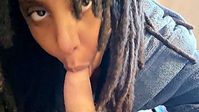 Sexy Amateur Does Lapdance And Wild Blowjob For Horny Guy