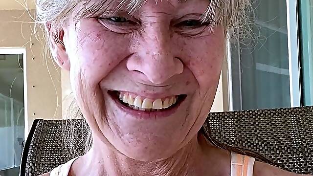 Amateur Porn Gives Us Some Foot Fetish Aurora