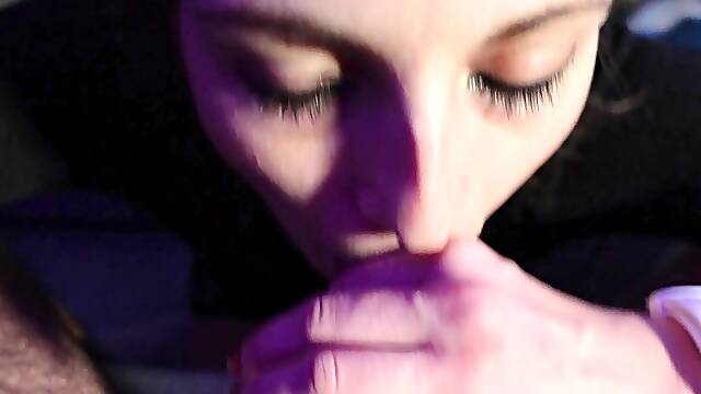 Zrela, Dekle Drka Tiča, Prvoosebno Snemanje Seksa, Rjavolaska