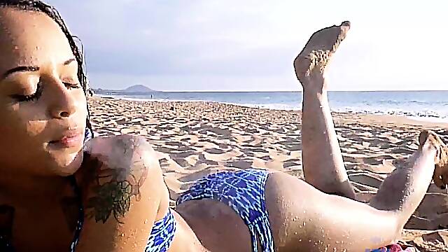 Ebony Stunning Amateur Teen Party Babes Eat And Ride Cock