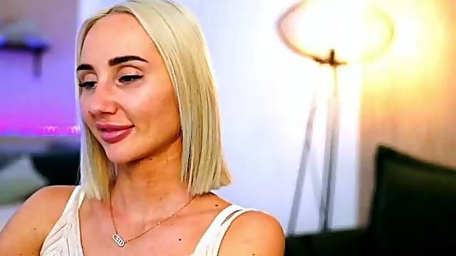 Blonde Milf With Big Boobs Playing Cam Free Porn