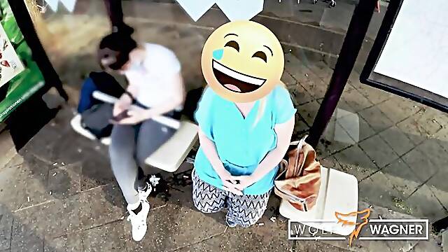 V Javnosti, Nemke, Resničnost, Okrogla