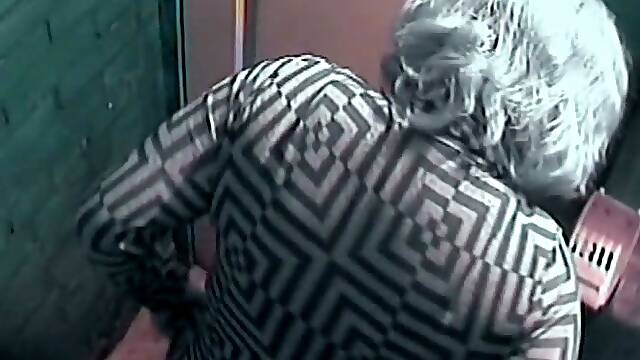 Toilet, Oil, Pissing