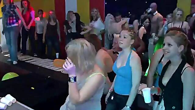 Dogging, Party, Blowjob