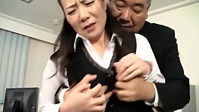 Office Milf: Blowjob, Doggy Cowgirl Porn