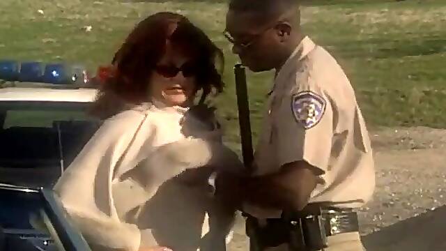 Policija, Pisarna, Temnopolti, Medrasni Seks