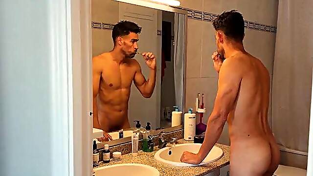 All Day Long Naked. A Day With A Nudist