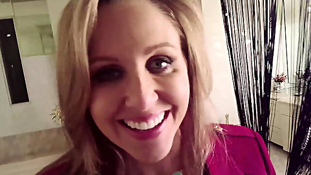 Swinger Milf Julia Ann & Her Man Tag Team A Young Teen