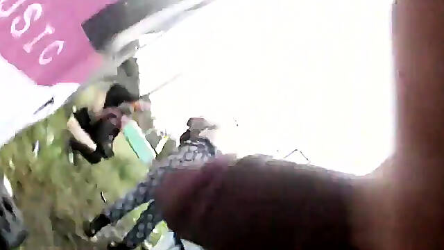 Razkazovanje Jošk V Javnosti, V Javnosti, Zunaj, Fetiš