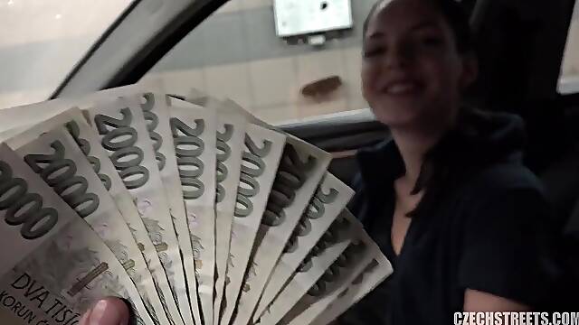 Anne In A Service Station ???? - Anie Darling