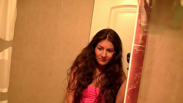 Agnessa In A Hot Amateur Couple Has Sex Outside Their Car,