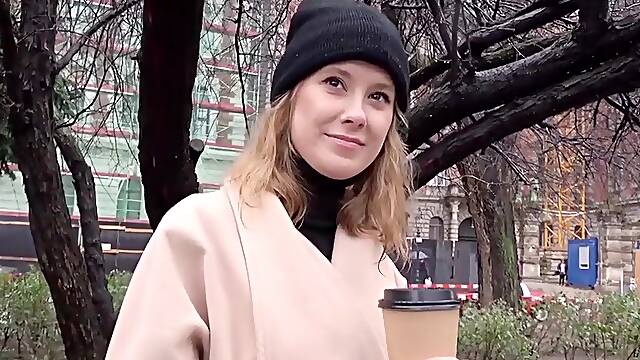 Slim College Girl Tricked To Nail At Pic