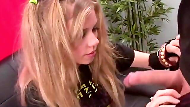 Rocker Nikki Blowjob Slut With Sexy Body