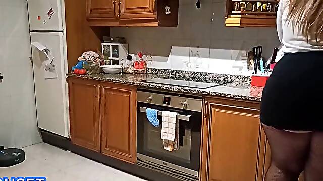 Latina With A Huge Arse Is Caught In The Kitchen