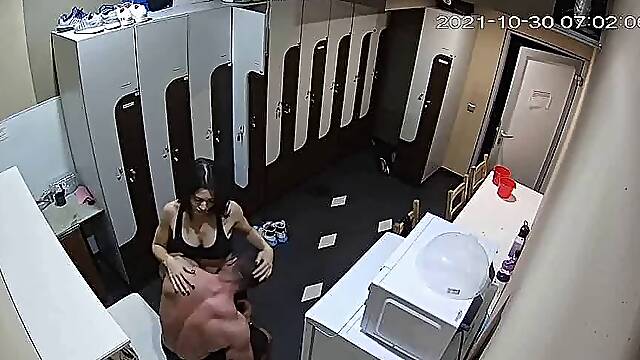 Ipcam – Innocent Girl Gets Fucked By Her Fitness Instructor