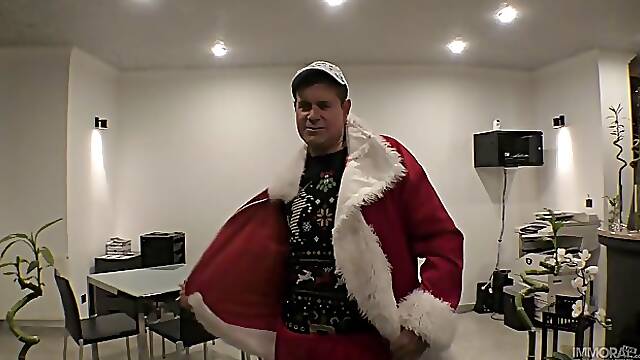 Horny Brunette, Chloe Lamour Is Sucking Her Lover's Dick And Getting It Inside Her Shaved Pussy