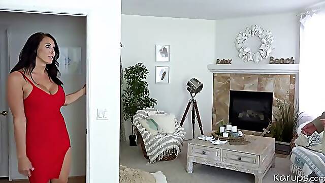 Milf, Rjavolaska, Velike Joške