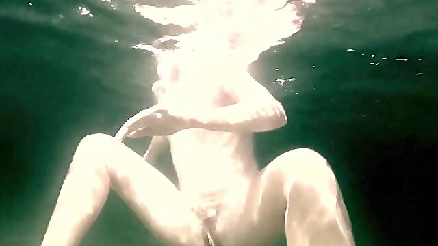 Nudista, Kivillanó Idomok, Strand, Nyílvános