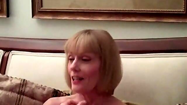 Sexy Milf Gives Sloppy Blowjobs And Knows Your Desires