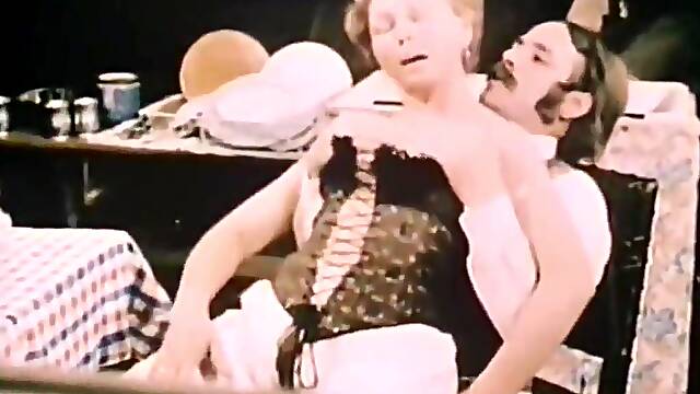 Josefine Mutzenbacher - Hau Shee Riyalee Vaaz Paart 1 Senseshanal Jenain Jm